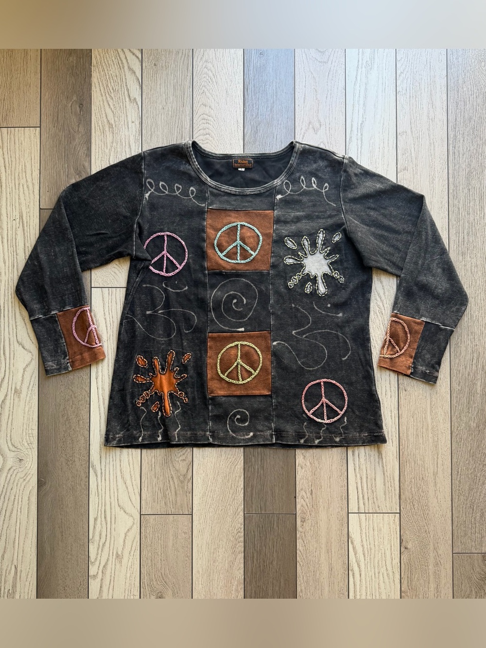 Vintage Rising International Black Peace-Sign Patch Long Sleeve Top L